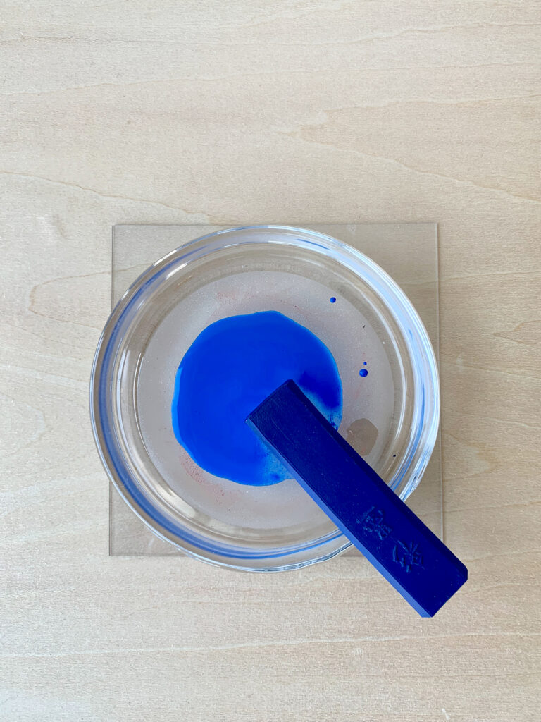 pigmentの青墨とガラスの硯